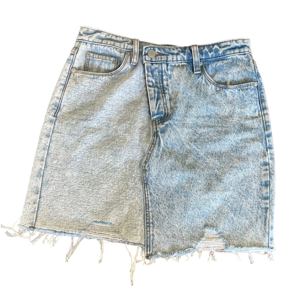 Blank NYC Denim Distressed Raw Hem Pockets size‎ 29